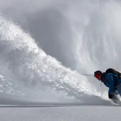 Jak dobrać kask na snowboard, aby zapewnić maksymalne bezpieczeństwo