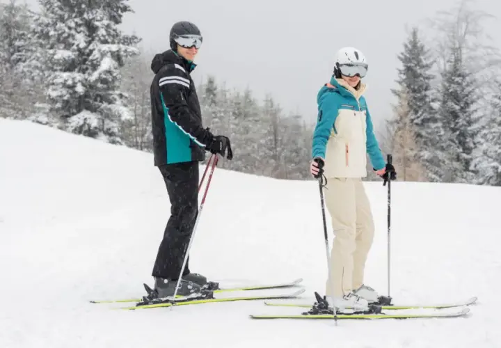 Kurtka narciarska na co dzień – styl i komfort w każdej sytuacji