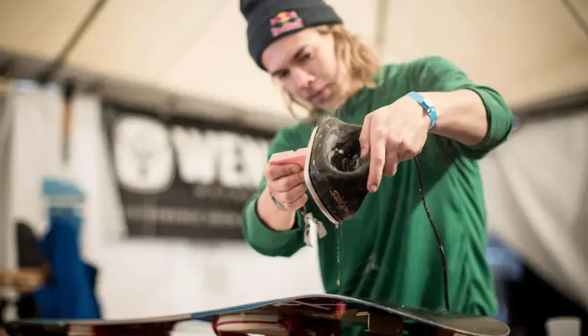Jak woskować snowboard, aby uniknąć zniszczenia deski i poprawić jazdę