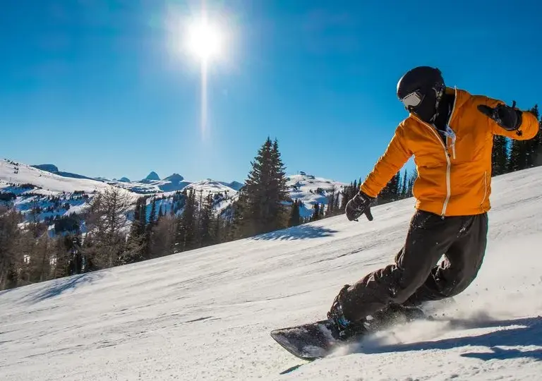 Ile trwa nauka jazdy na snowboardzie? Odkryj, co wpływa na czas nauki