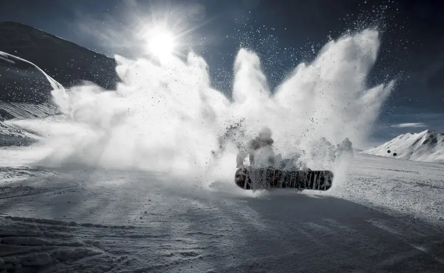 Jak zrobić 360 na snowboardzie – uniknij najczęstszych błędów