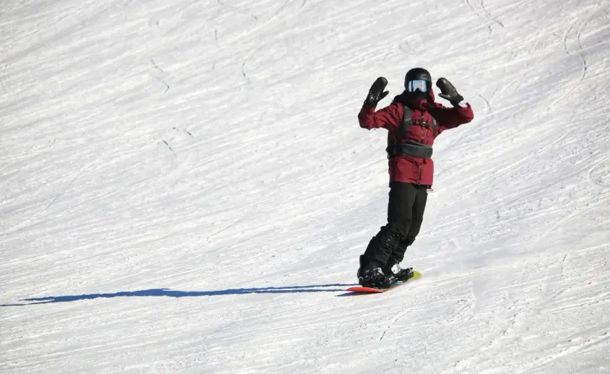 Ile kosztuje wypożyczenie snowboardu w Zakopanem? Ceny i porady
