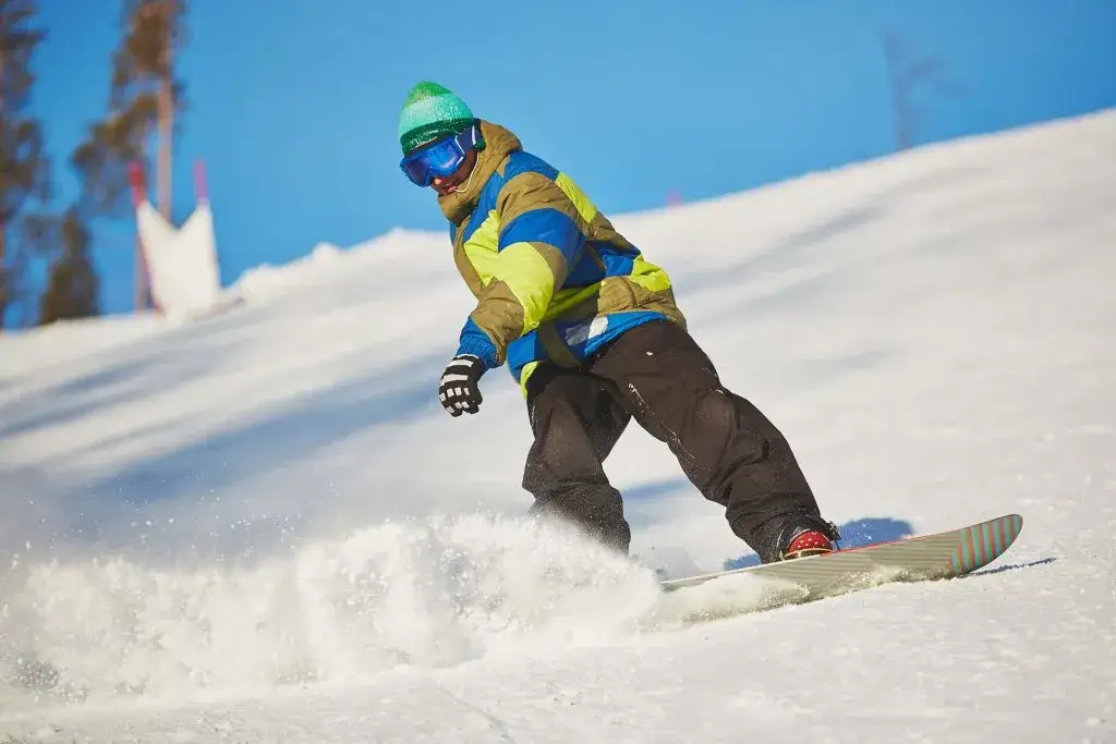 Zdjęcie Jak skręcać na snowboardzie - unikaj najczęstszych błędów i zyskaj pewność