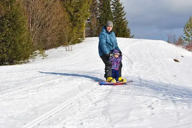 Zdjęcie Jak nauczyć dziecko jazdy na snowboardzie bez frustracji i bólu?